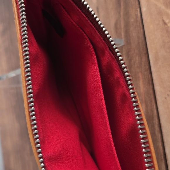 DOONEY & BOURKE PEBBLE GRAIN HANDBAG WRIST - Picture 6 of 9